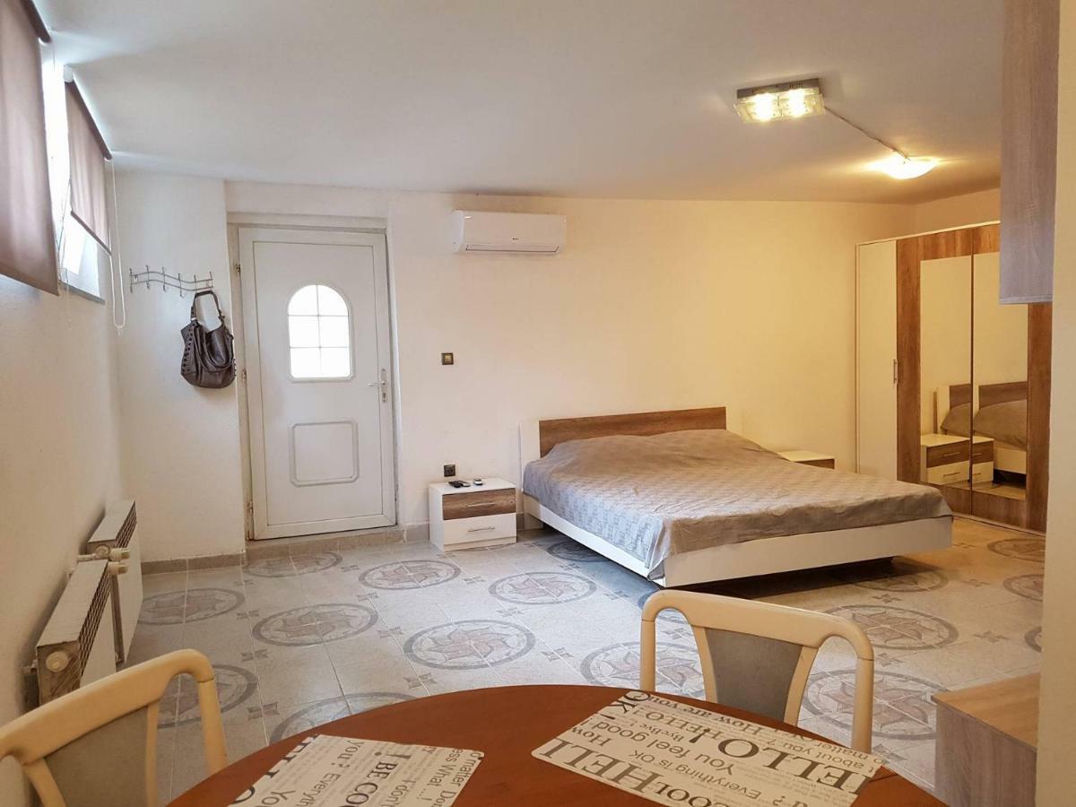 Villa Niki Laurana Esterno foto